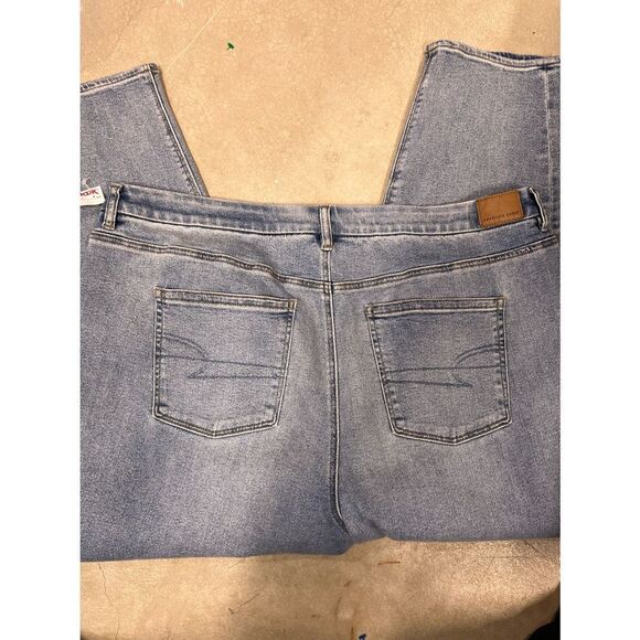 A332-American Eagle nwt size 24 womens jeans - Picture 2 of 4